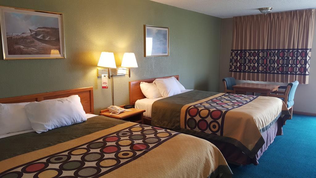 Budgetel Inn & Suites Butler Exterior photo