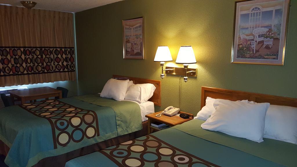 Budgetel Inn & Suites Butler Exterior photo