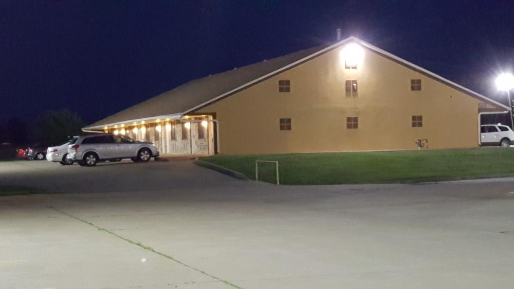Budgetel Inn & Suites Butler Exterior photo