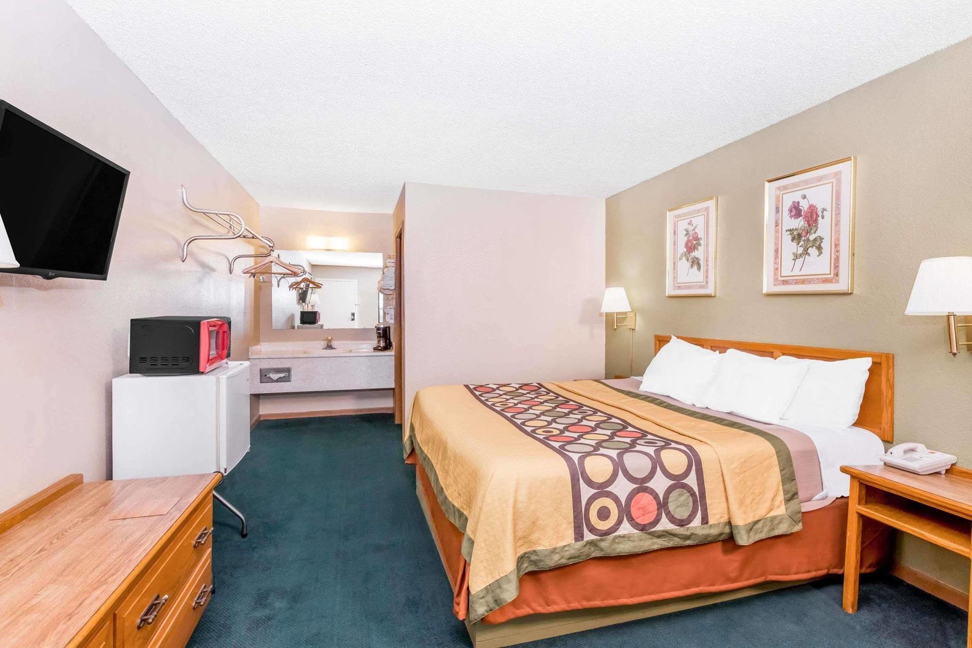 Budgetel Inn & Suites Butler Exterior photo