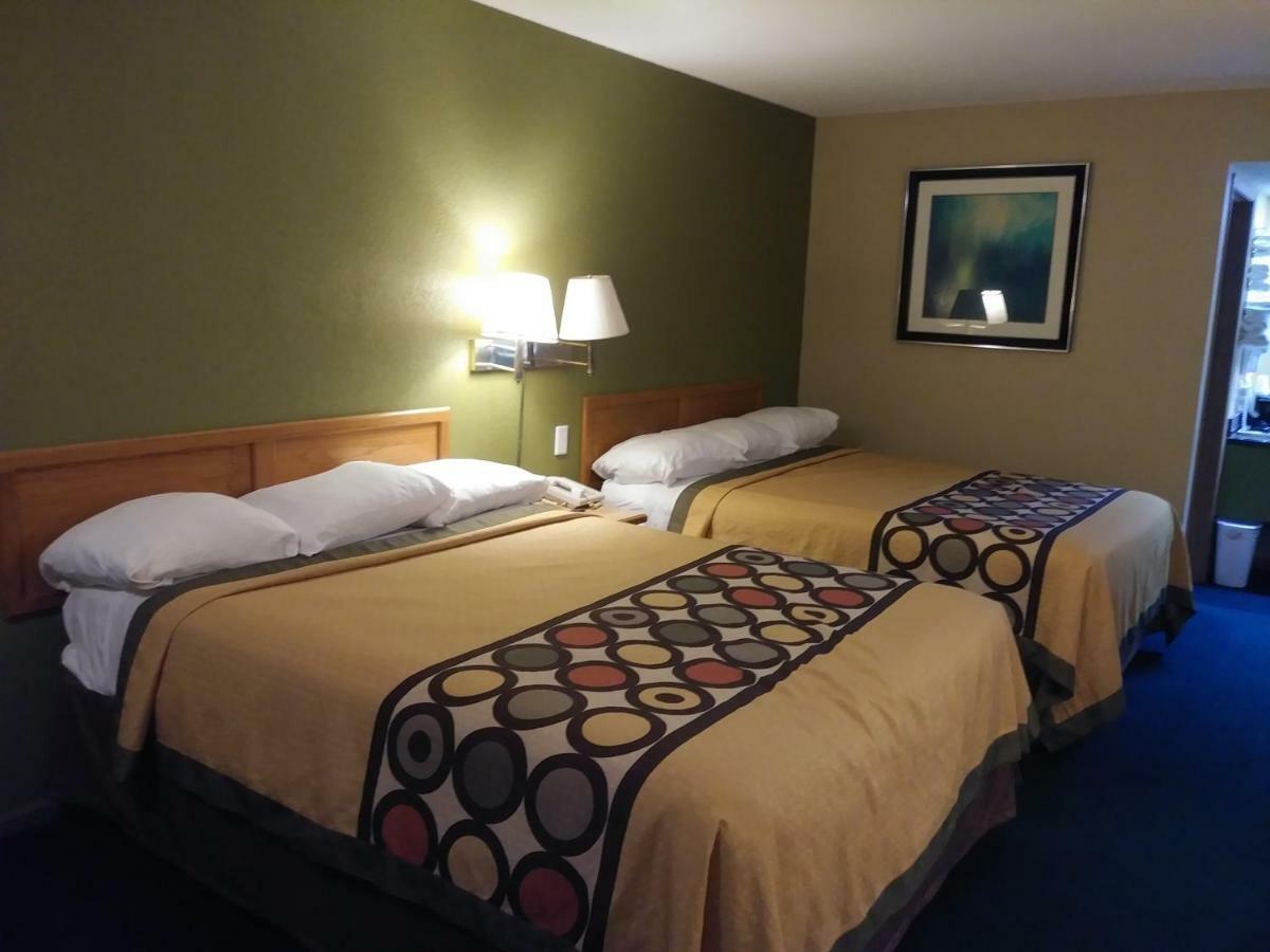 Budgetel Inn & Suites Butler Exterior photo
